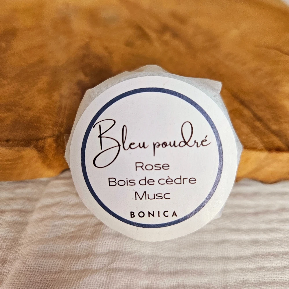 fondants-parfumes-senteur-bleu-poudre-avec-etiquette